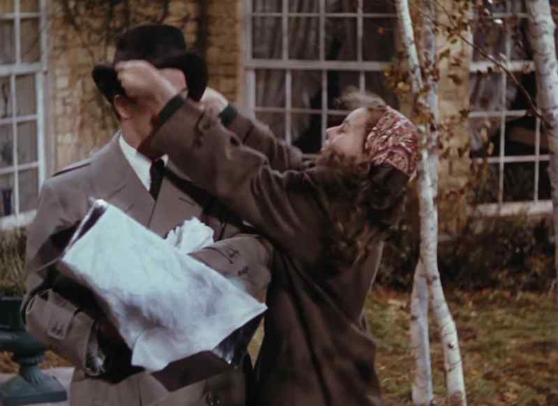 There. - What are you doing?