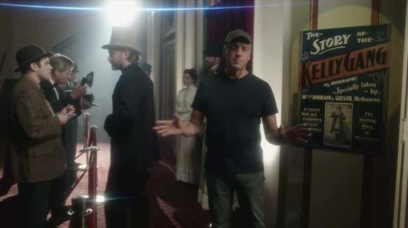 There wouldn't have been paparazzi flashbulbs