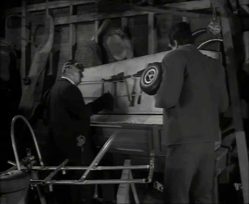 There. You could be oiling that wheel