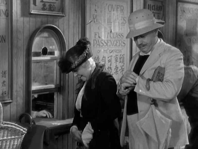 There's a dining car this time? - Yes, madam