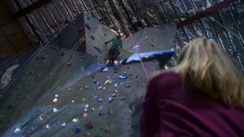 There's a hold about a foot above you on the left