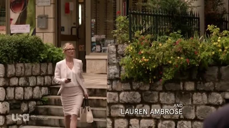 There's a protest outside the consulate, ma'am