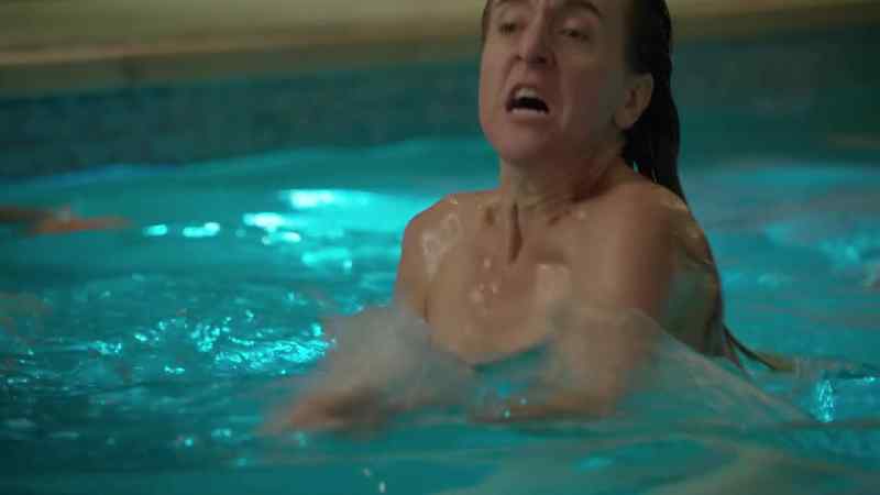 There's a shiksa in the mikveh!