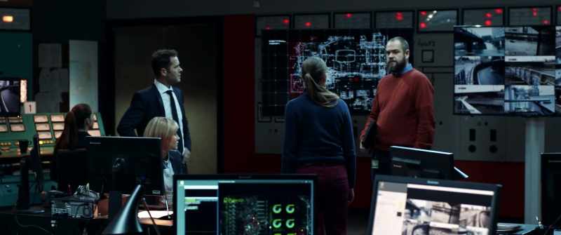 There's a USB transmitter in it. - Wait. Come here