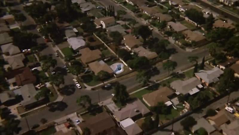 There's my dad's house