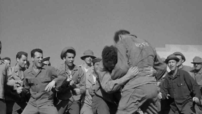 There's your middleweight, sergeant. - Well, it isn't over yet
