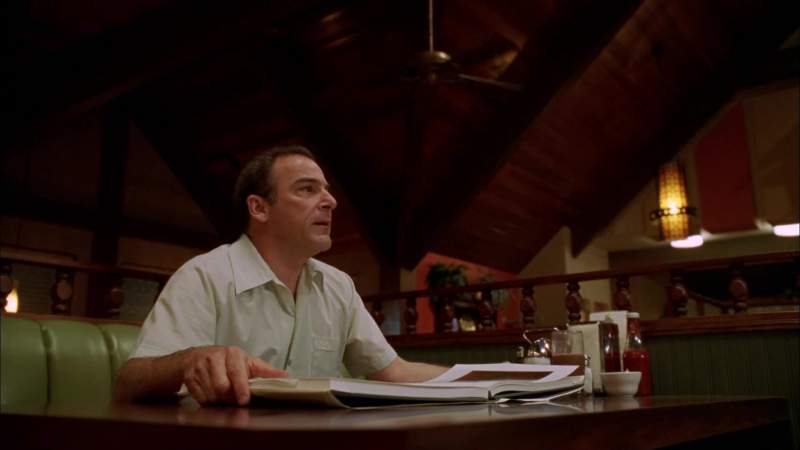THERE'S NO HOB NOBBING