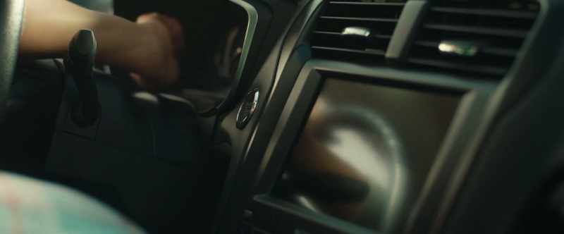 There's no power or lights on the dashboard. Dan