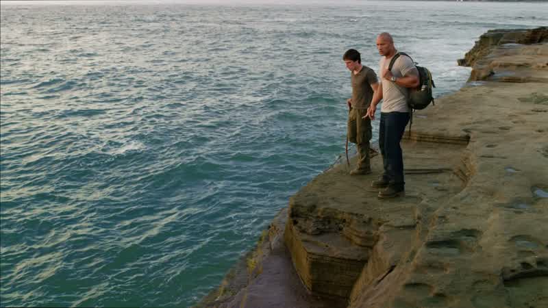There's Poseidon's......Trident, right where it's supposed to be
