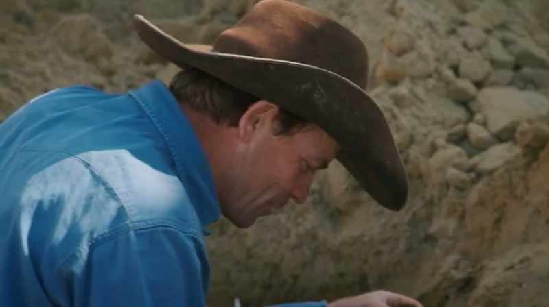 THERE'S THE FOURTH THEROPOD TOOTH TONIGHT RIGHT THERE