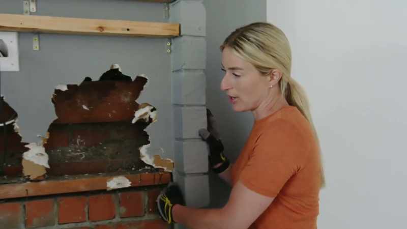 These pieces are integrated into the chimney. - Right