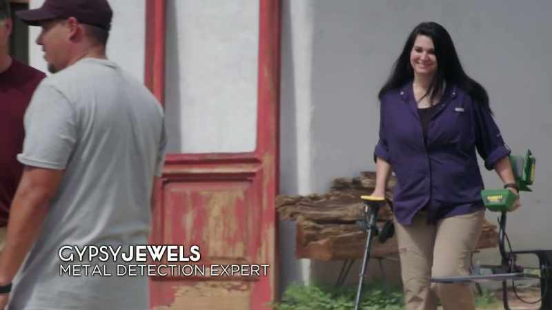 They have also invited treasure-hunting colleague