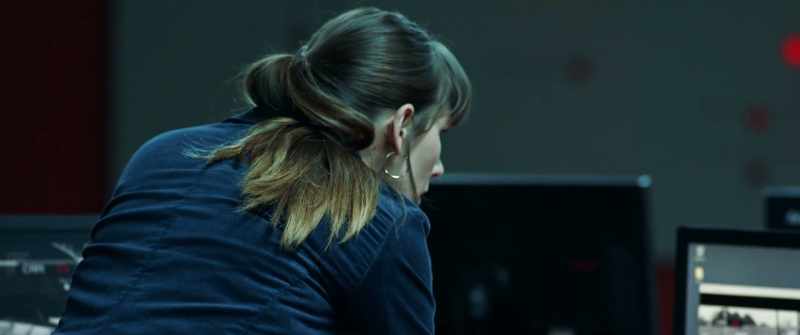They left. In pursuit. - They left the apartment