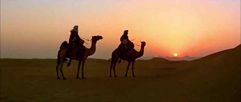 They stopped for the night under that dune. Let's rest