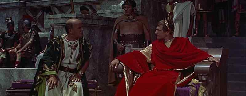 THEY'RE NOT CHEERING. DO YOU NOTICE IT, CLAUDIUS?