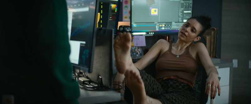They've done studies. Working barefoot boosts creativity