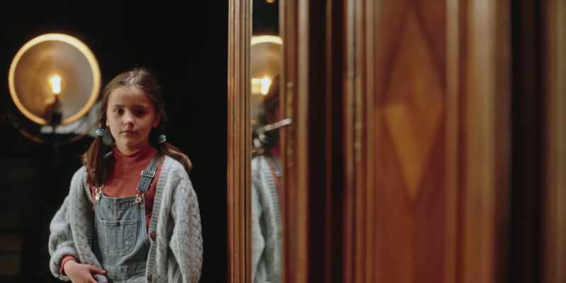 Things that got put inside the wardrobe would disappear