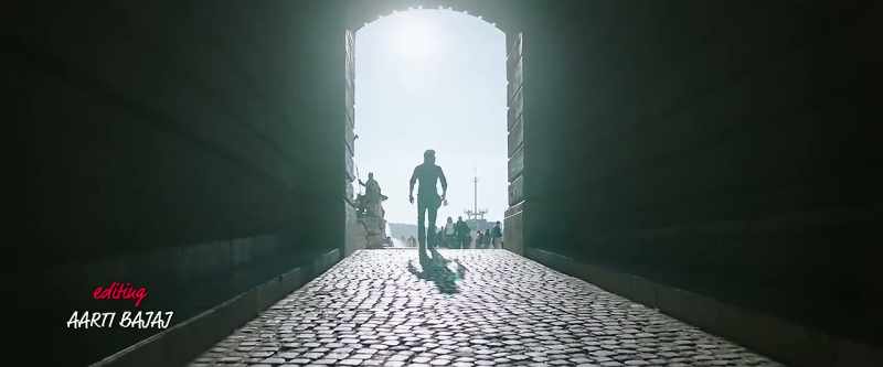 This age, this time, this road keeps passing by
