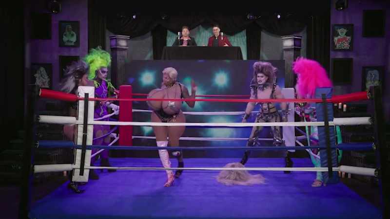This is an unprecedented wig snatch
