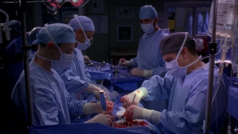 This artery is in pieces. Vascular clamp. - Here you go