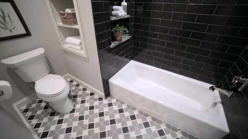 This bathroom doesn't feel super themey