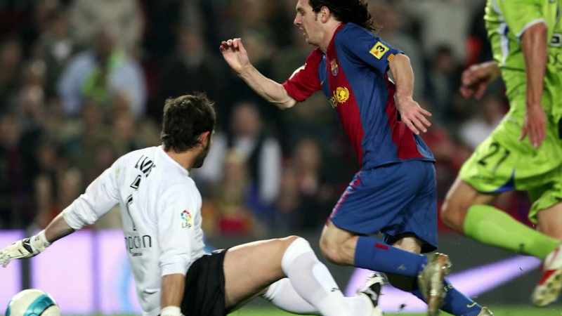 This comparison was made clear to fans in April 2007
