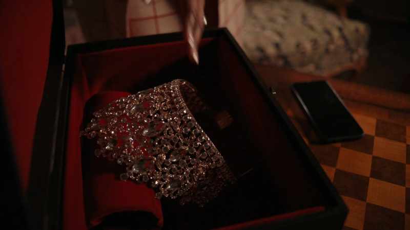 This crown... has been in our family for five generations