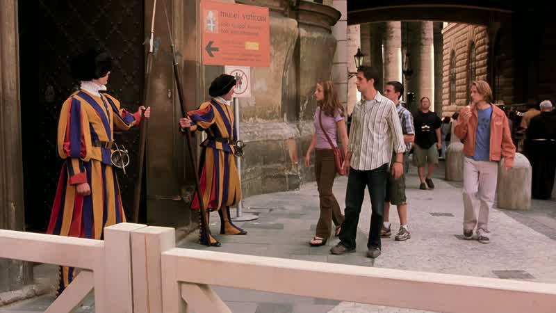 This entrance is for private tour groups only