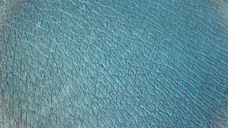 This glacial ice, together with the sea ice