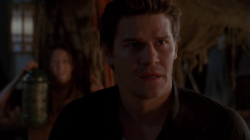 THIS GUY, HE DOESN'T FEEL PAIN?