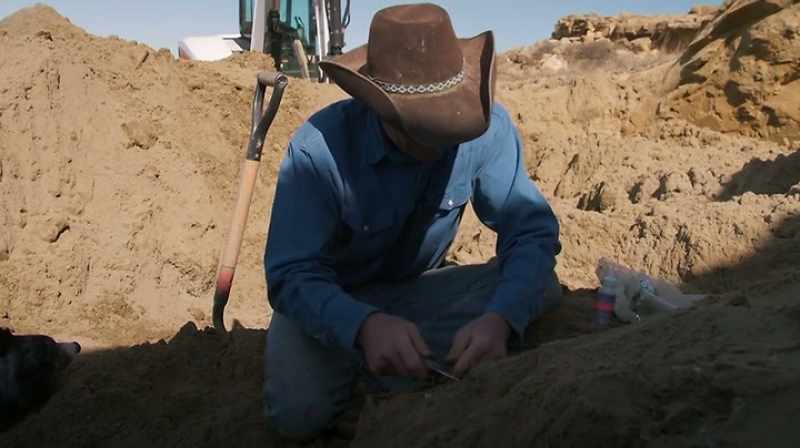 THIS IS THE FIRST HILL I EVER DUG IN LOOKING FOR DINOSAURS