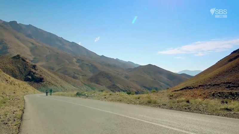 This majestic range rises to 5,600m