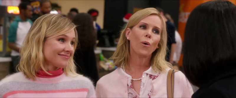 This is my mom, Sandy. - Oh, hi, Amy