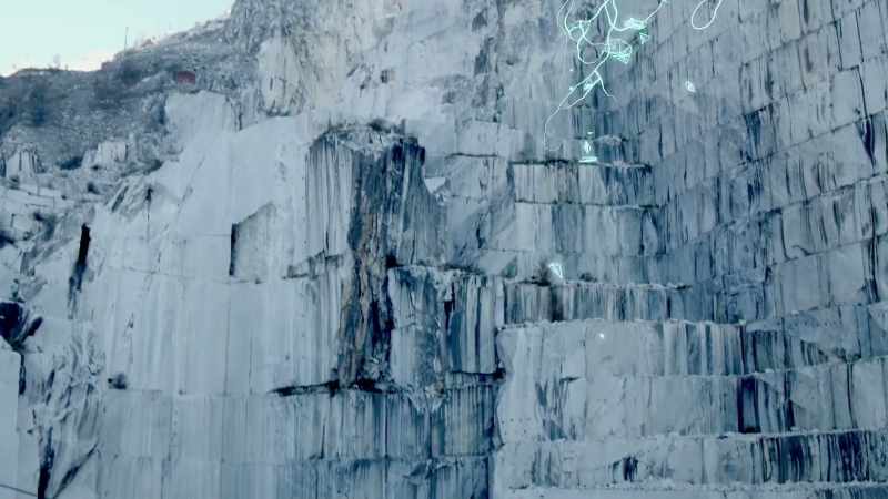 This poses a life-threatening risk to the quarry workers below