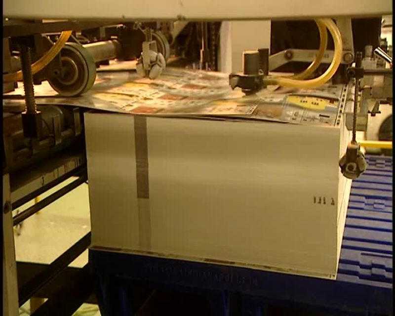 THIS PRESS CUTS THE PATTERN SEEN ON THE PUZZLE
