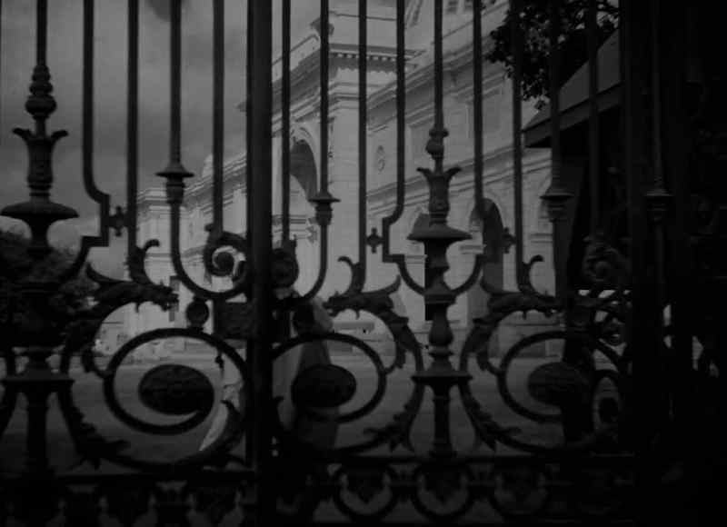 This scene's rather naturaI exposition is foIIowed