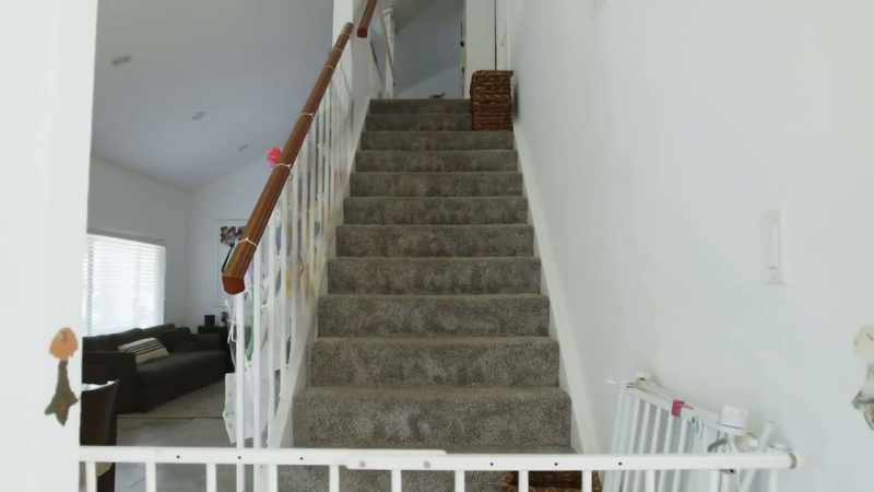 This staircase is just 100% dangerous