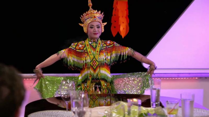 This Thai dancer is fantastic