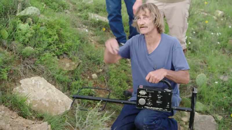 This‐this metal detector here will pick up that treasure