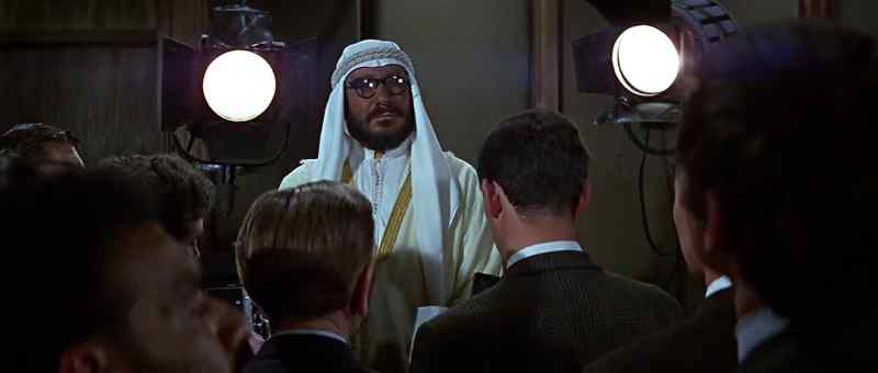 This is your first visit to England. What are your first impressions?