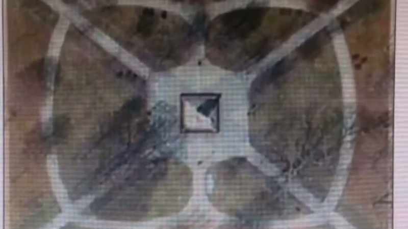 Those intersecting sidewalks really took on a different image