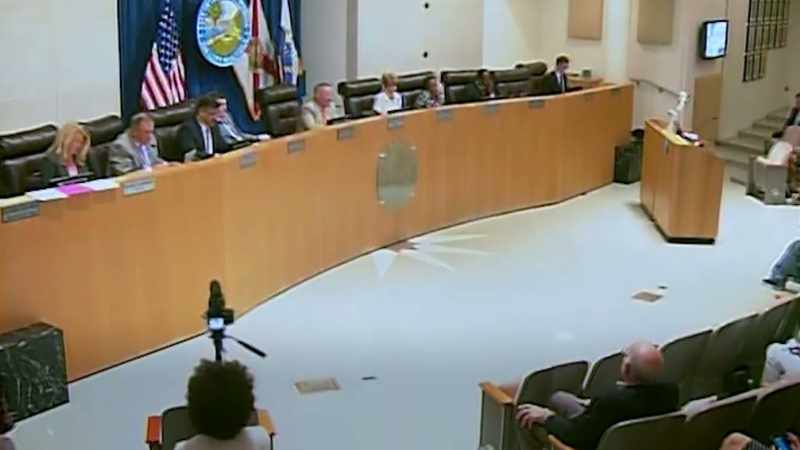Those opposed, and so the motion carries unanimously