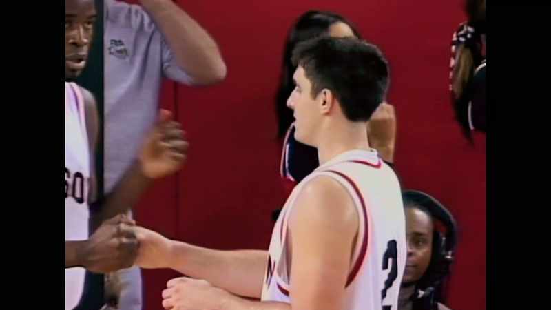 Three pointer, Jason Richards. Richards
