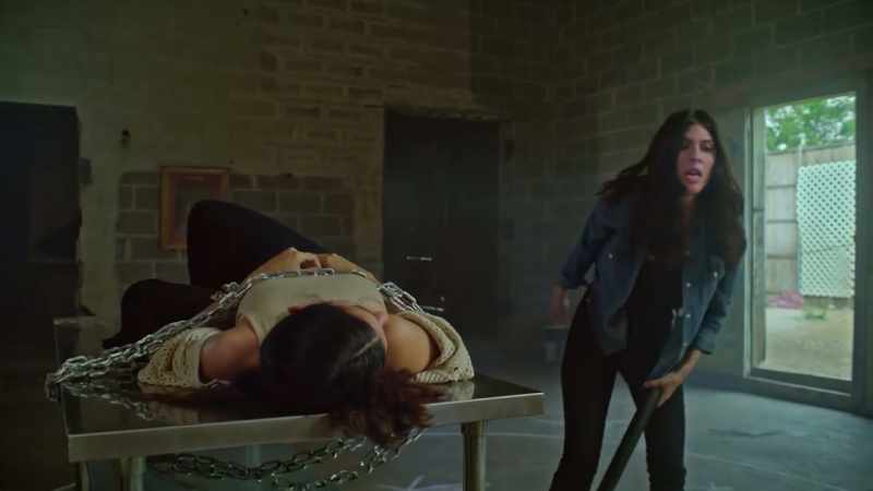 [thudding] -[attacker grunting]