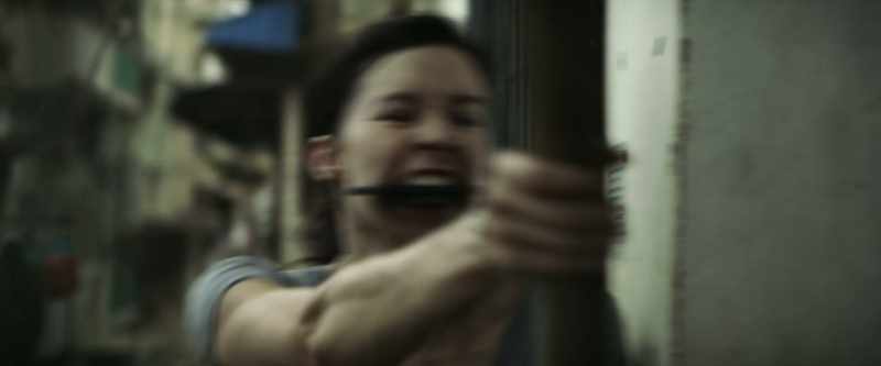 (thudding) (grunting)