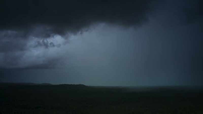 THUNDER CRACKS