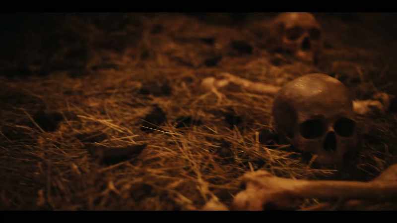 (thunder crashing) (tense music)