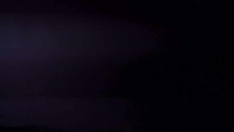 (thunder roaring)