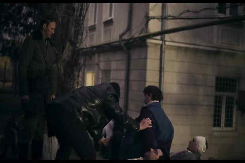Tie him to that. Down!