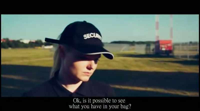 (Tiger) Okay, is it possible to see what you have in your bag?